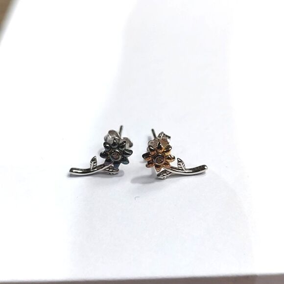 Dainty Flower Pierced Post Earrings - Picture 1 of 10